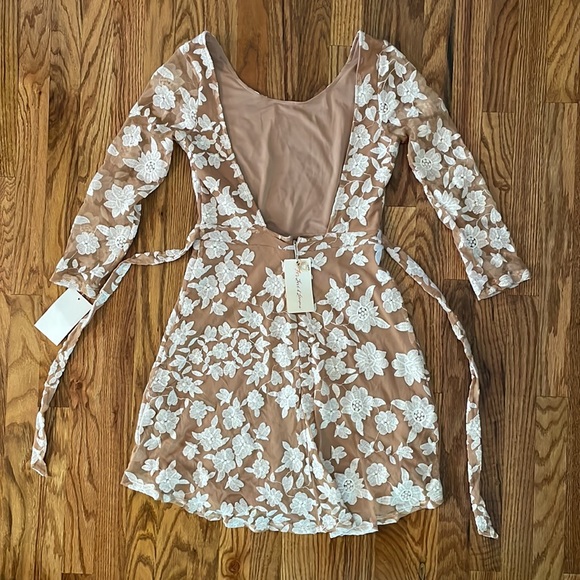For Love & Lemons Floral Embroidered Dress BNWT - Picture 2 of 3